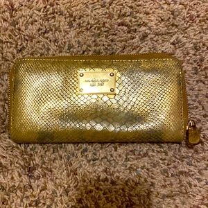 Michael Kors zipper wallet